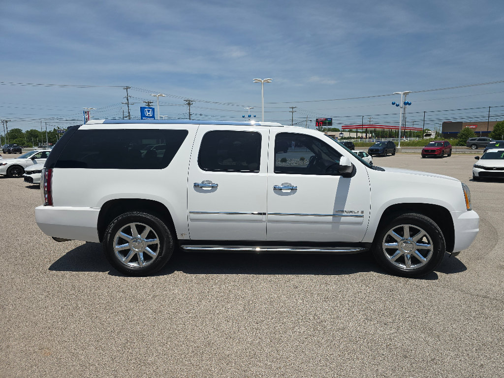 Used 2009 GMC Yukon XL Denali AWD/4WD image 7