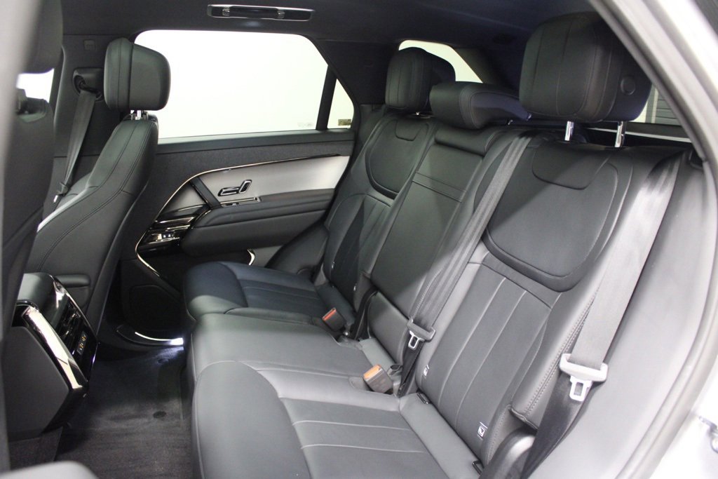 Used 2025 Land Rover Range Rover Sport Dynamic SE image 36