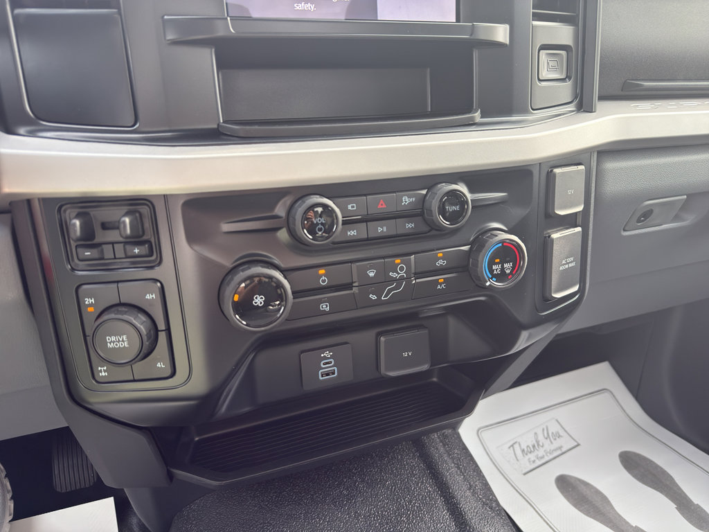 New 2025 Ford F350 XLT w/ 360-Degree Camera Package image 18