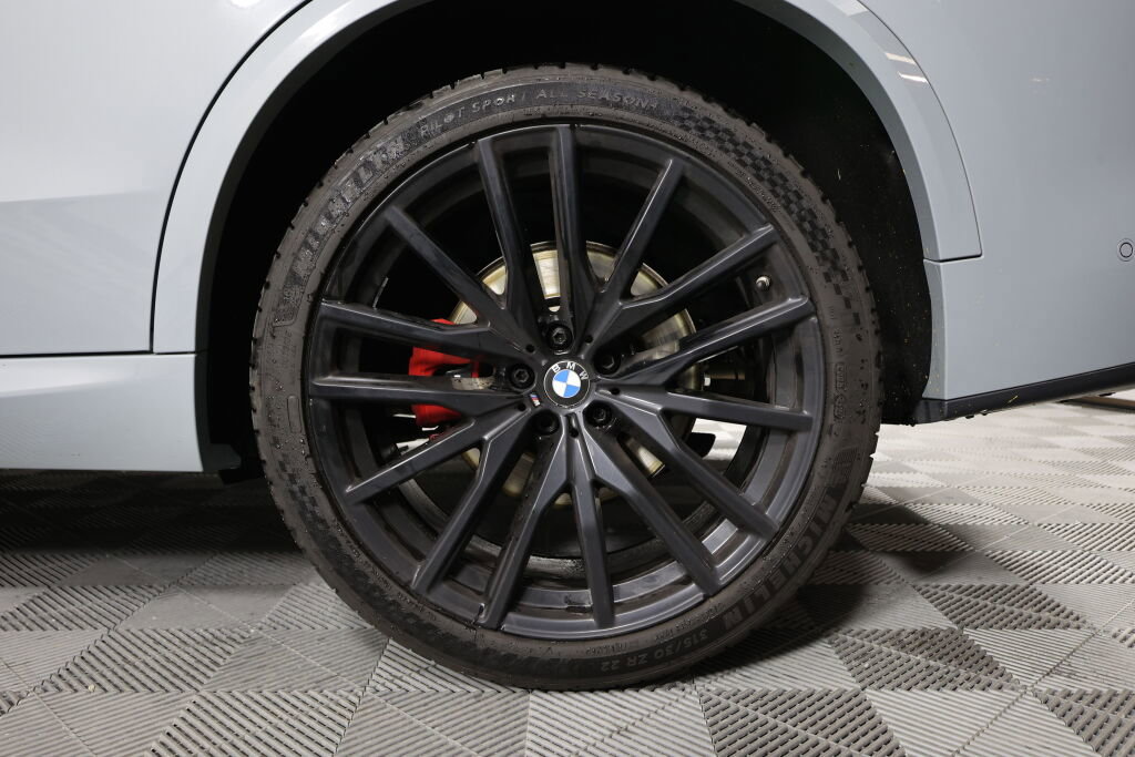 Used 2024 BMW X5 xDrive40i w/ M Sport Package image 8
