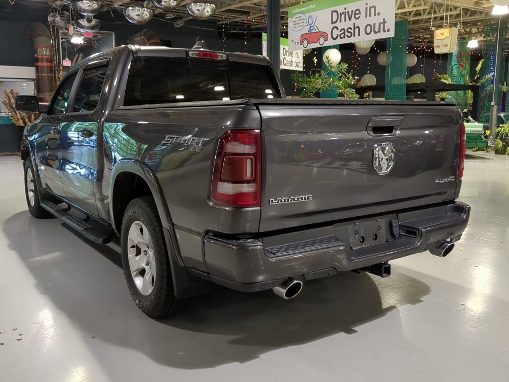 Used 2019 RAM 1500 Laramie AWD/4WD image 10