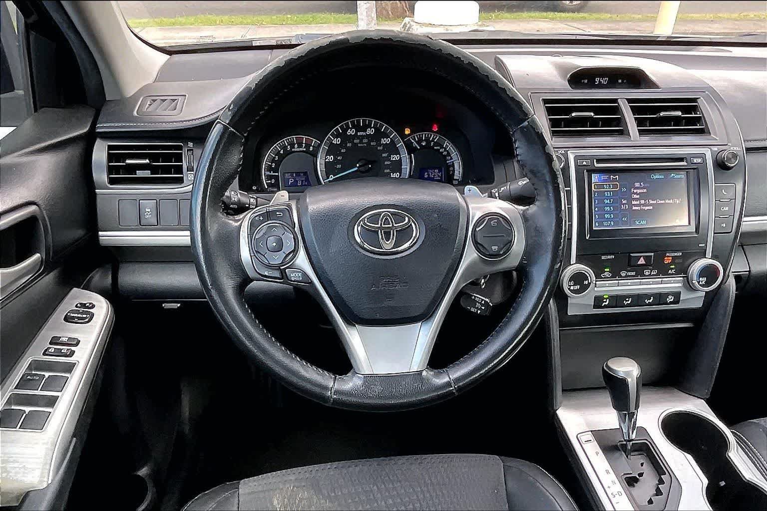 Used 2012 Toyota Camry SE FWD image 14
