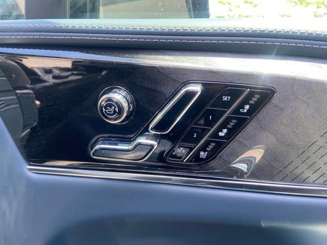 Certified 2026 Cadillac Escalade IQ Sport 2 w/ LPO, ONYX Package AWD/4WD image 18