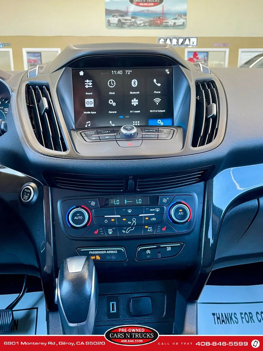 Used 2019 Ford Escape SE image 18