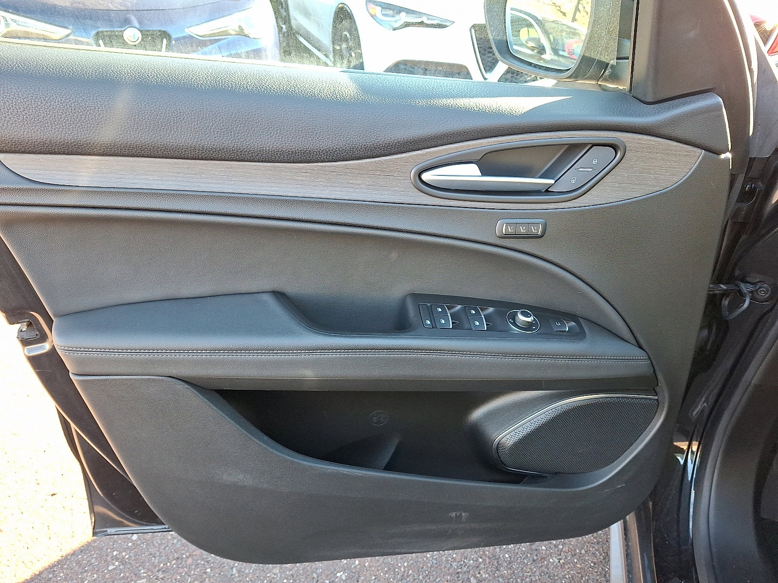 Used 2022 Alfa Romeo Stelvio Ti image 12