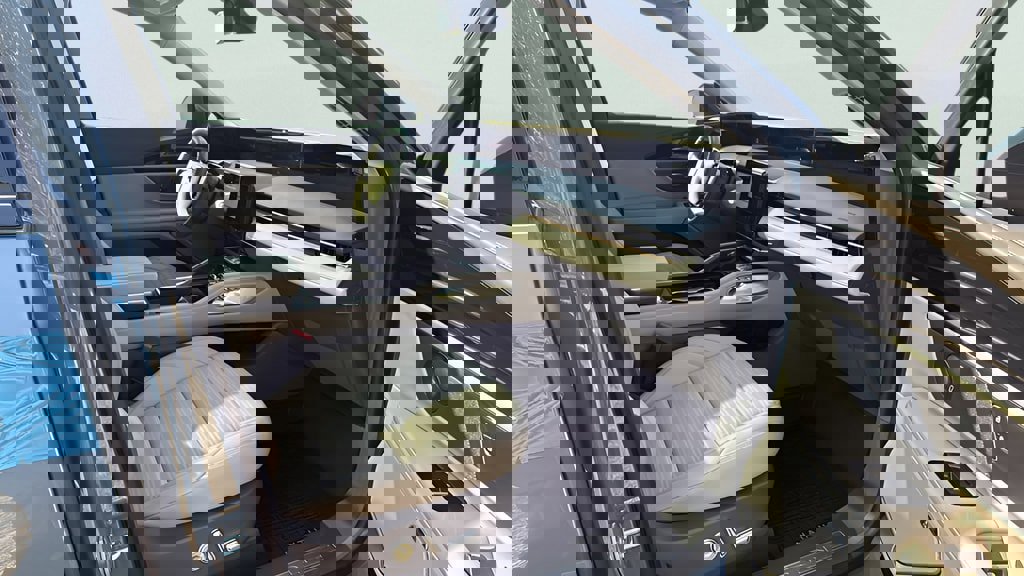 Used 2025 Lincoln Nautilus Reserve image 30