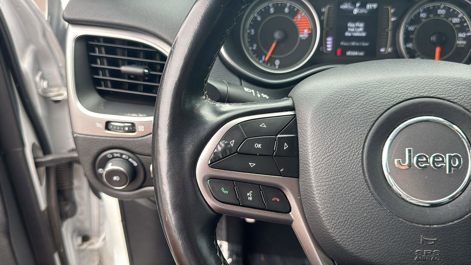 Used 2021 Jeep Cherokee Latitude Lux FWD image 13