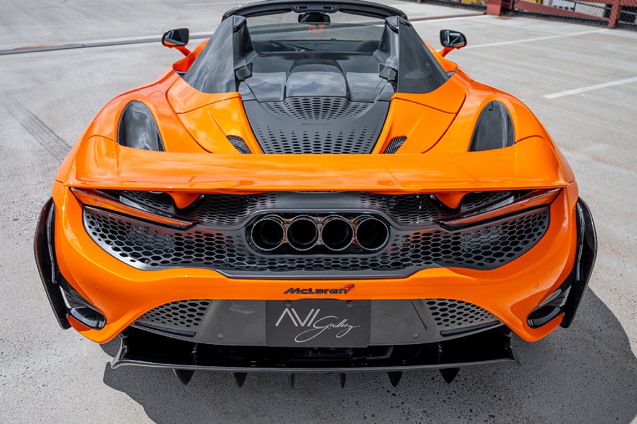 Used 2022 McLaren 765LT RWD image 21