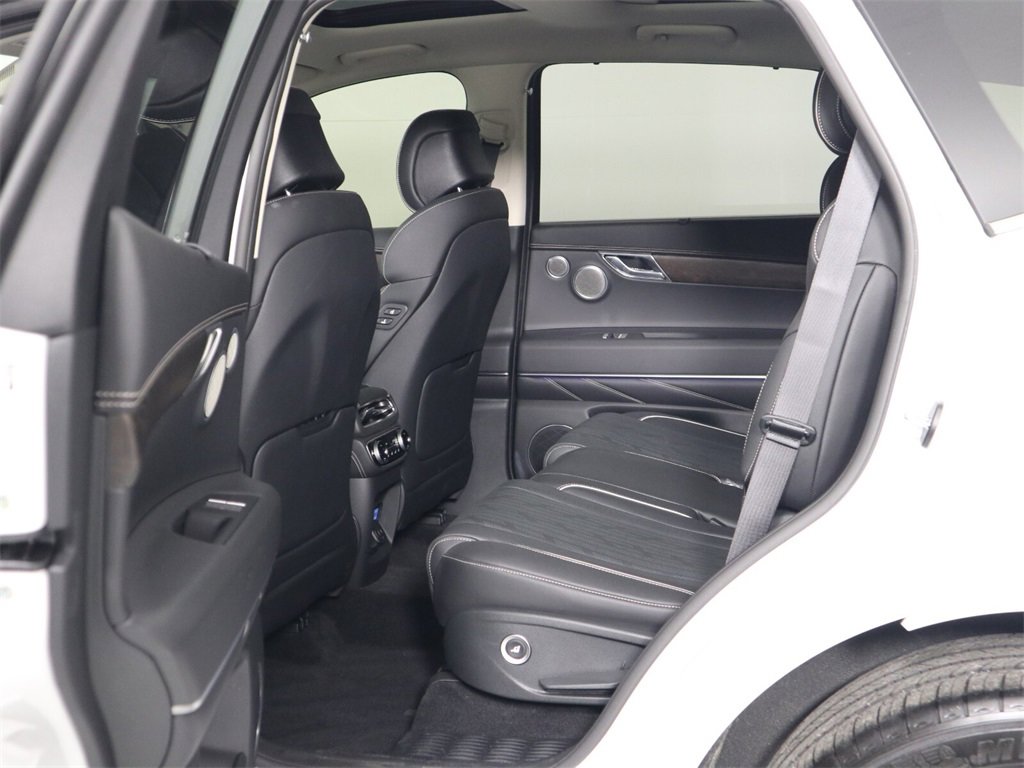 Used 2024 Genesis GV80 3.5T w/ Advanced Package image 23