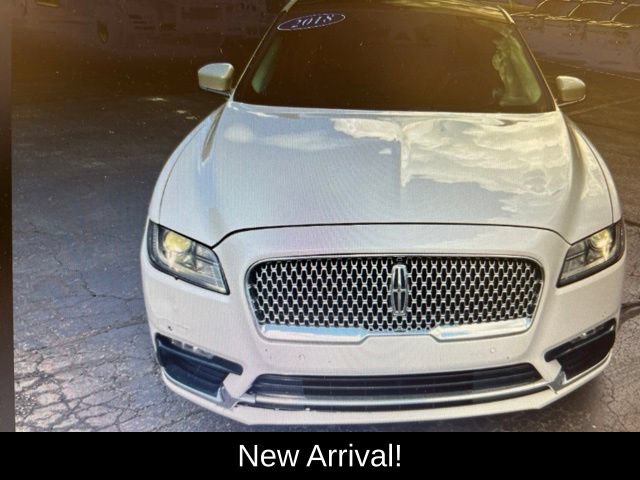 Used 2018 Lincoln Continental Select w/ Continental Climate Package AWD/4WD image 8