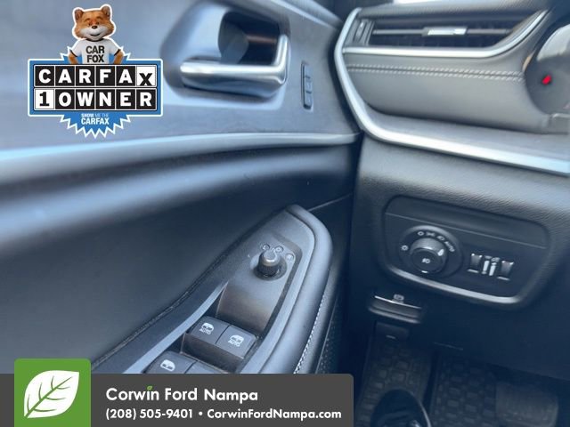 Used 2025 Jeep Grand Cherokee Limited w/ Black Appearance Package AWD/4WD image 14