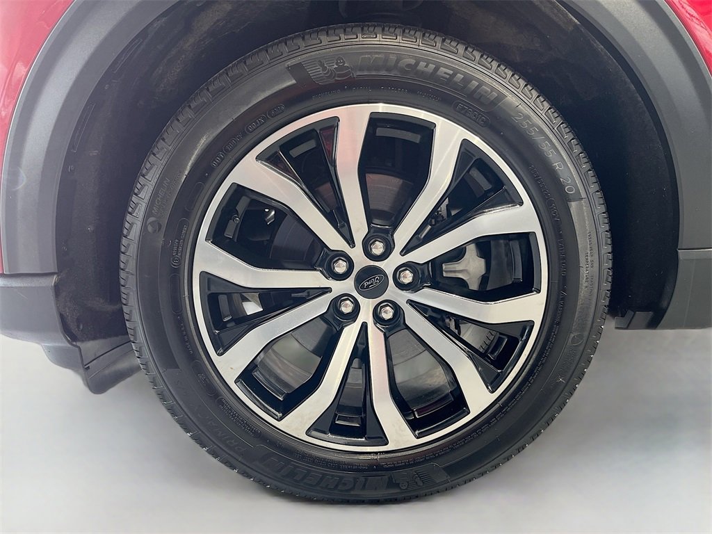 Used 2025 Ford Explorer ST-Line w/ Premium Package image 32