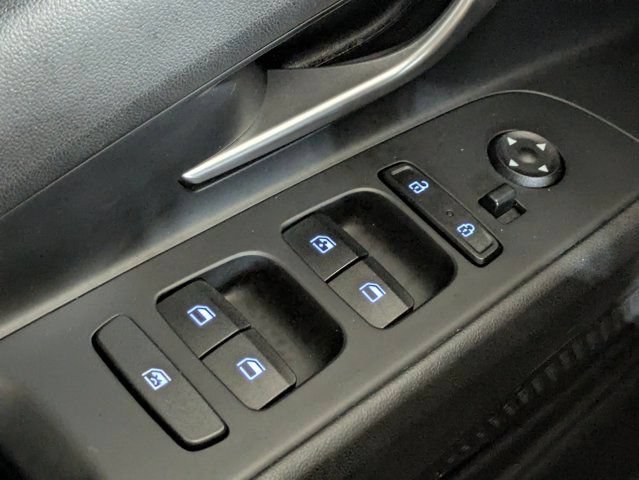 Used 2023 Hyundai Elantra SEL FWD image 21