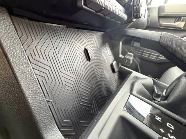 Used 2025 Toyota Tacoma TRD Off-Road image 17