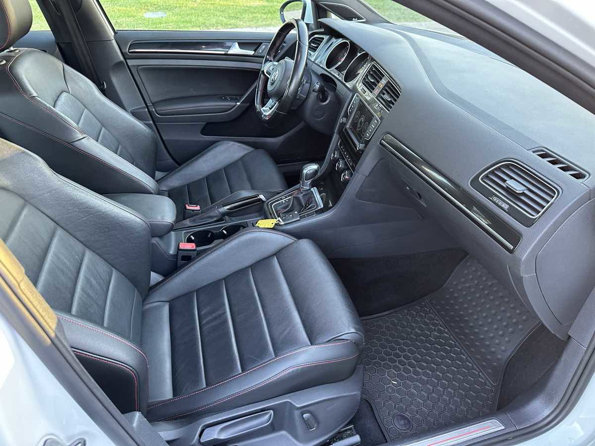 Used 2016 Volkswagen GTI SE w/ Lighting Package (SEL) FWD image 34