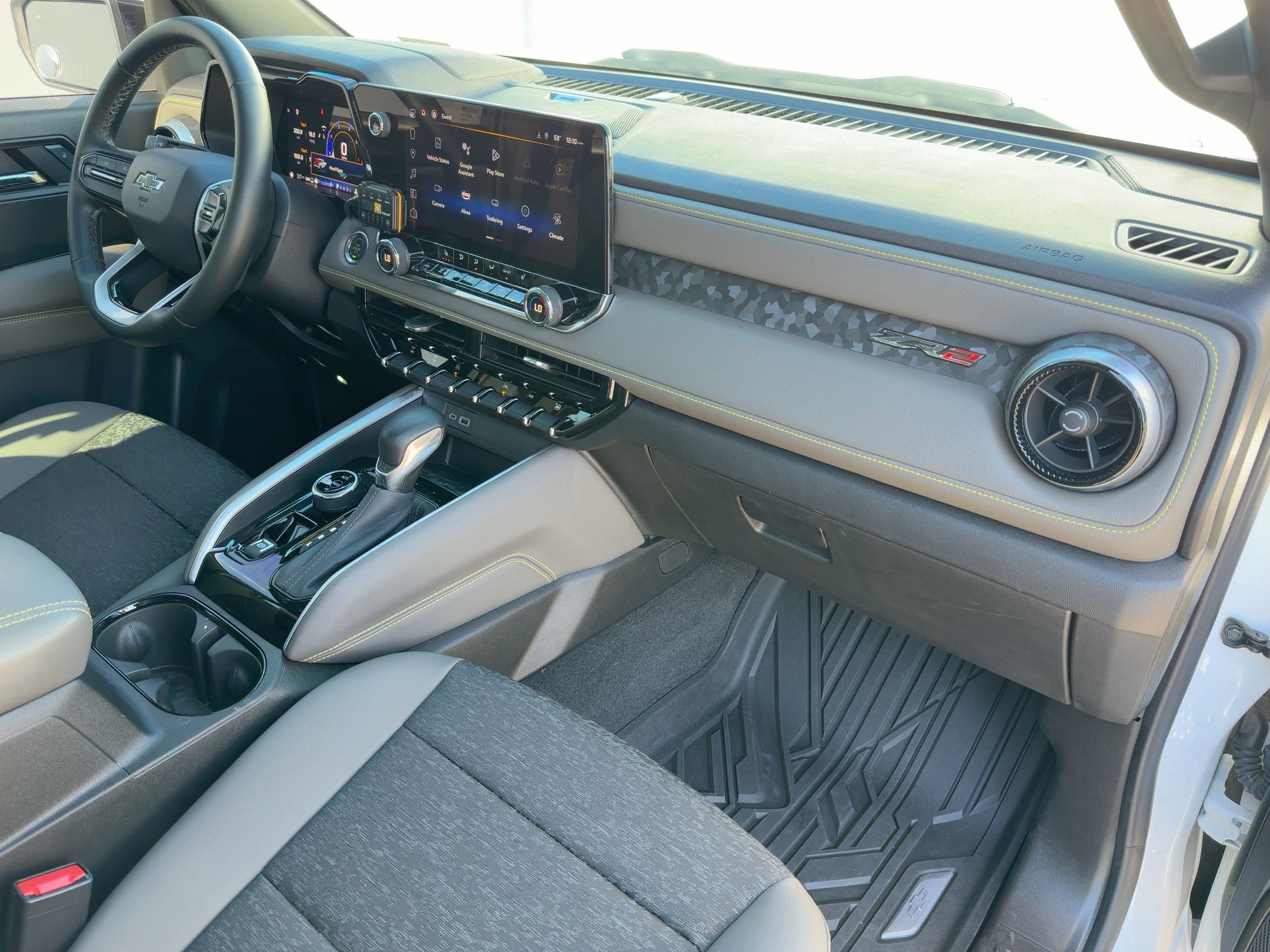 Used 2024 Chevrolet Colorado ZR2 w/ Technology Package image 27