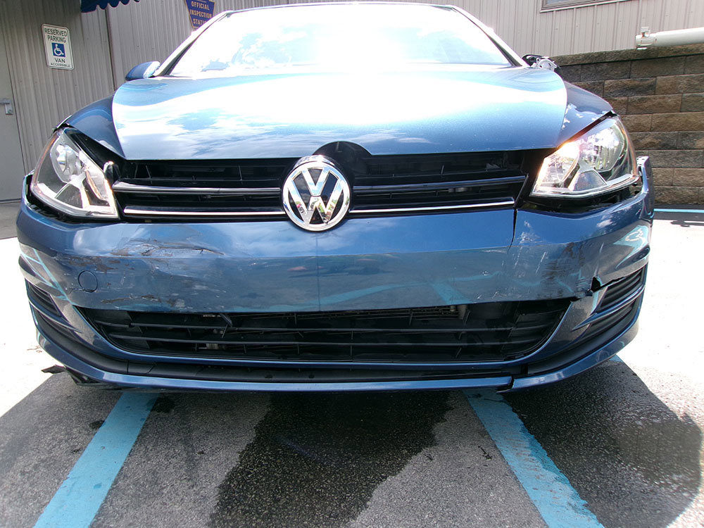 Used 2017 Volkswagen Golf SE image 3