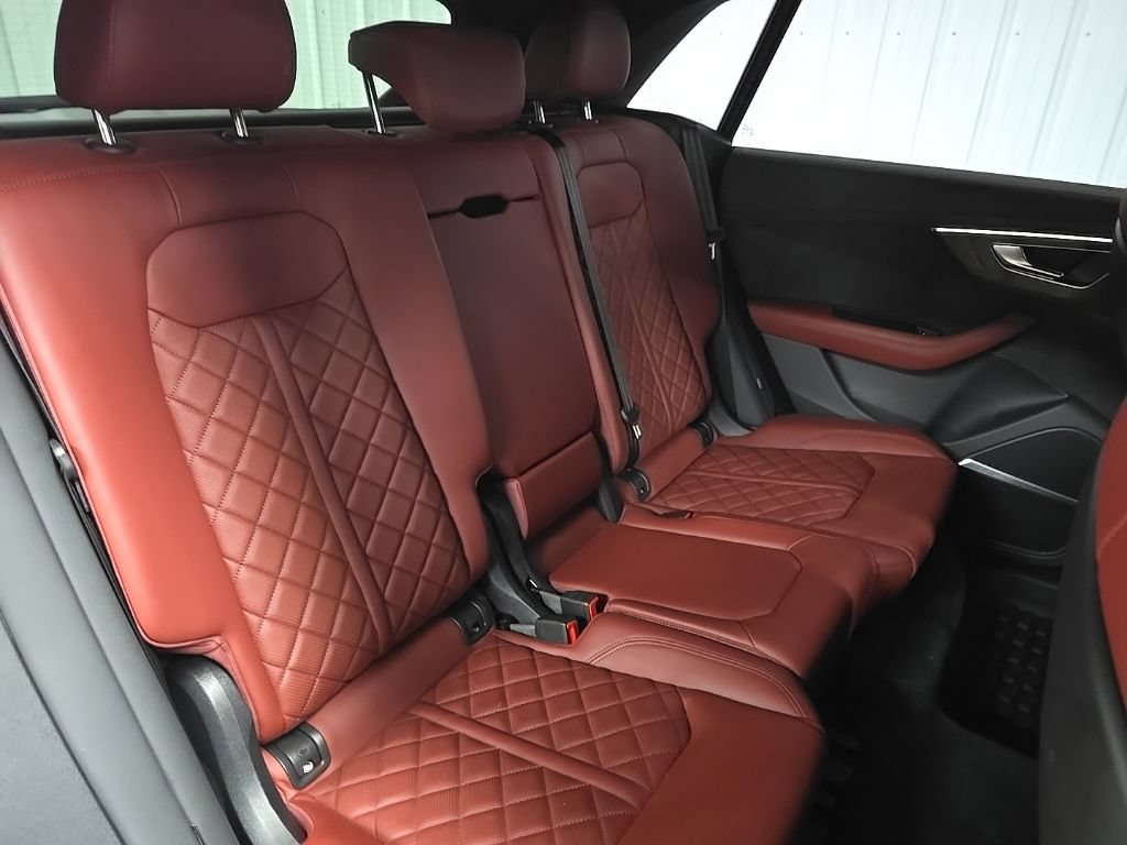 Used 2022 Audi SQ8 Prestige AWD/4WD image 17