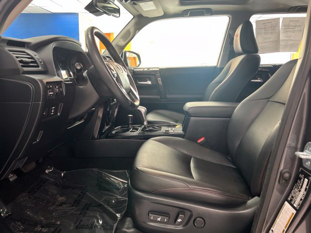 Used 2020 Toyota 4Runner TRD Off-Road Premium w/ Moonroof Package AWD/4WD image 18