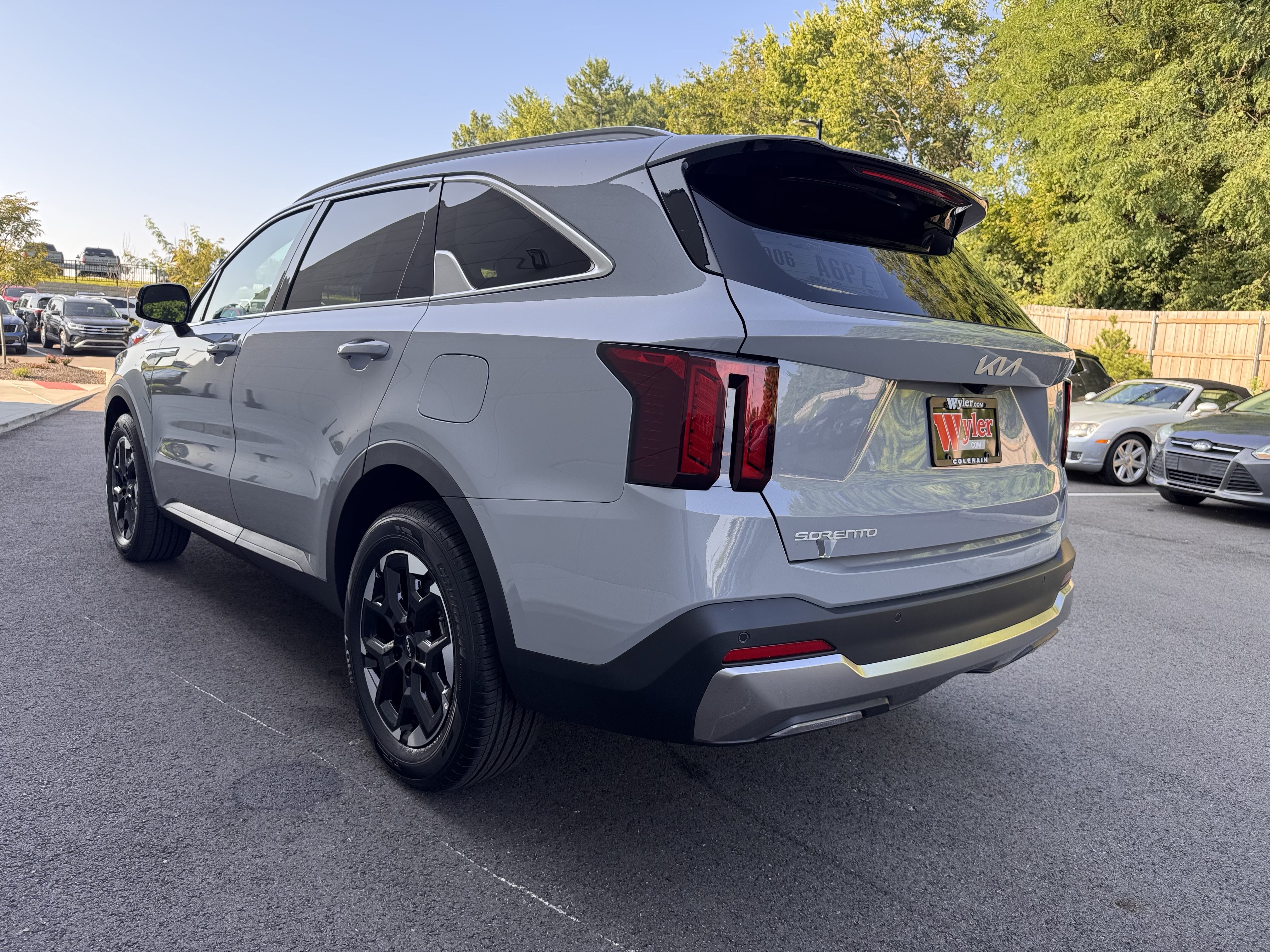 New 2026 Kia Sorento S FWD image 4