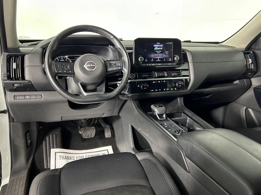 Used 2023 Nissan Pathfinder SV AWD/4WD image 18
