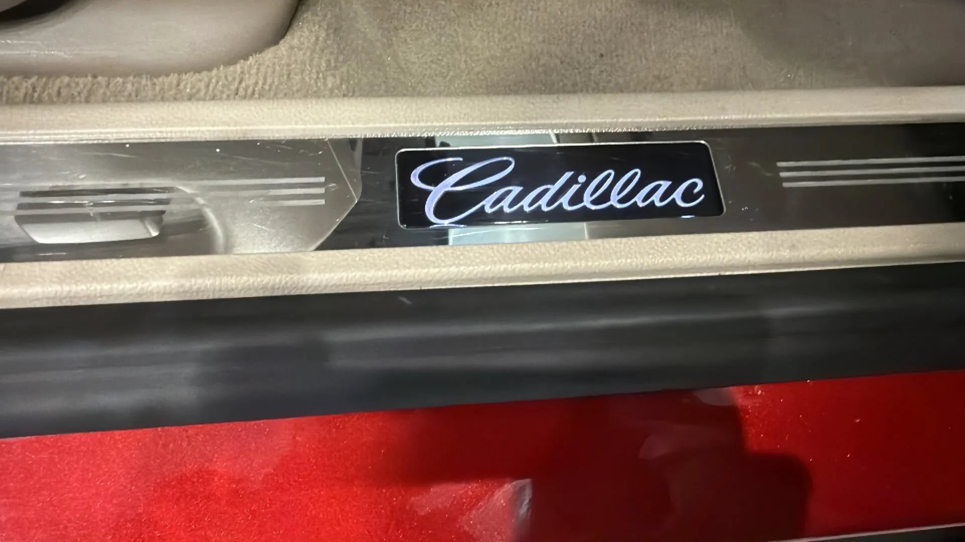 Used 2015 Cadillac SRX Luxury w/ Driver Awareness Package FWD image 47