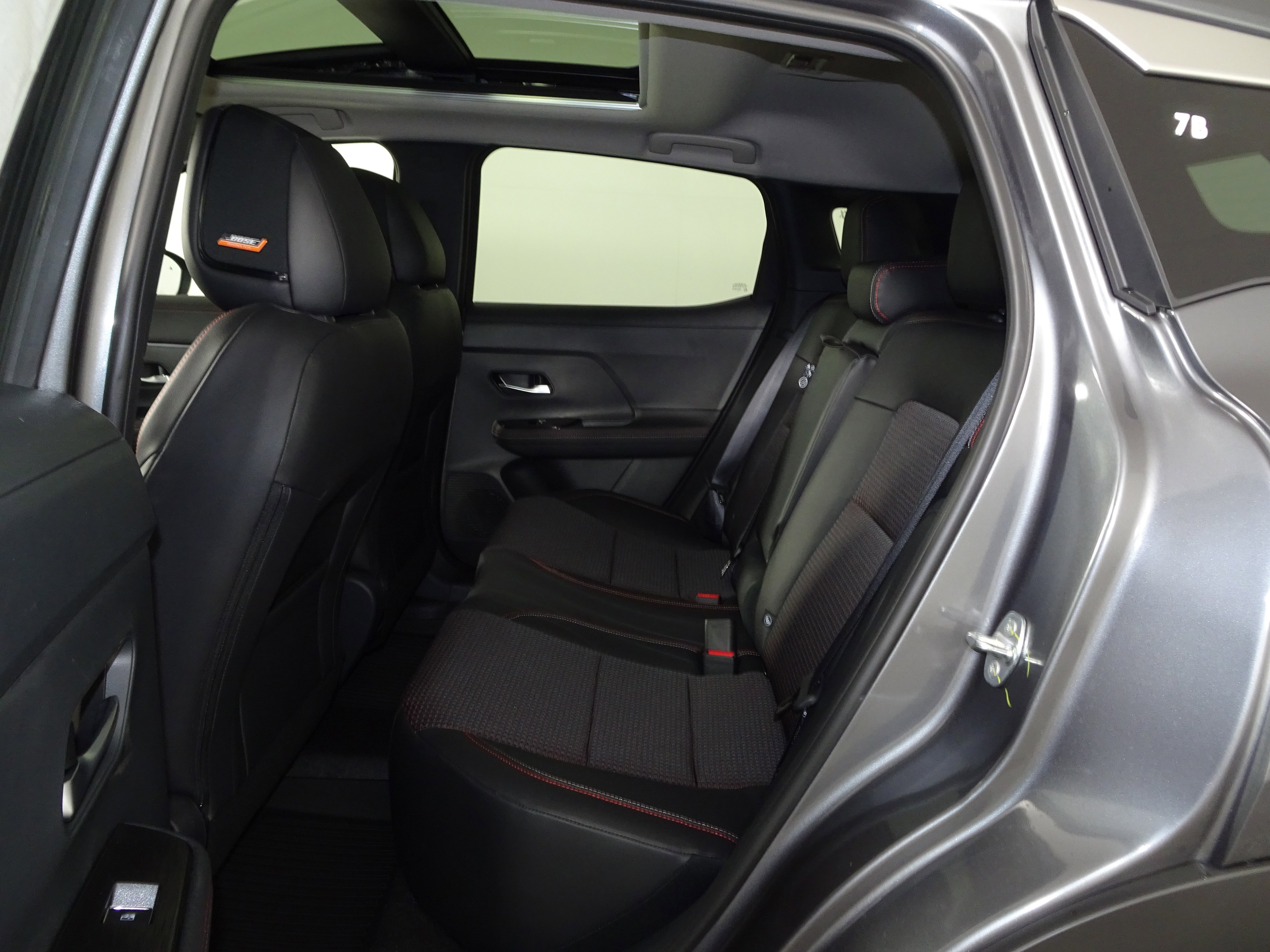 New 2025 Nissan Kicks SR w/ SR Premium Package image 7