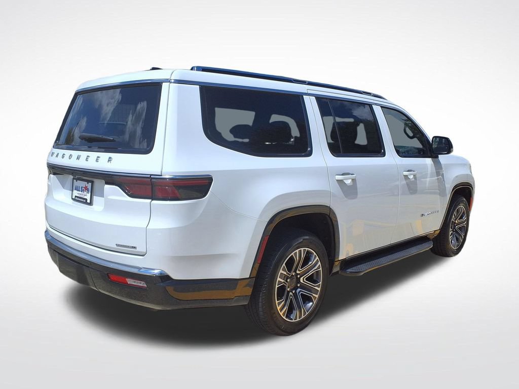 Used 2024 Jeep Wagoneer Series II w/ Flexible Seating Group RWD image 9
