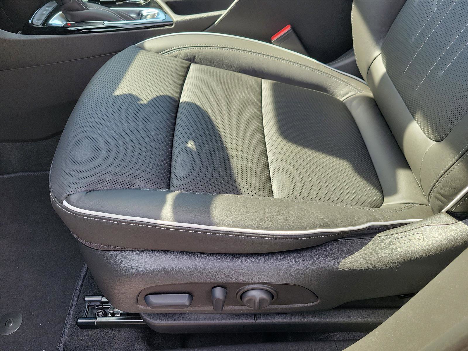 New 2026 Buick Encore GX Avenir w/ Avenir Technology Package image 18