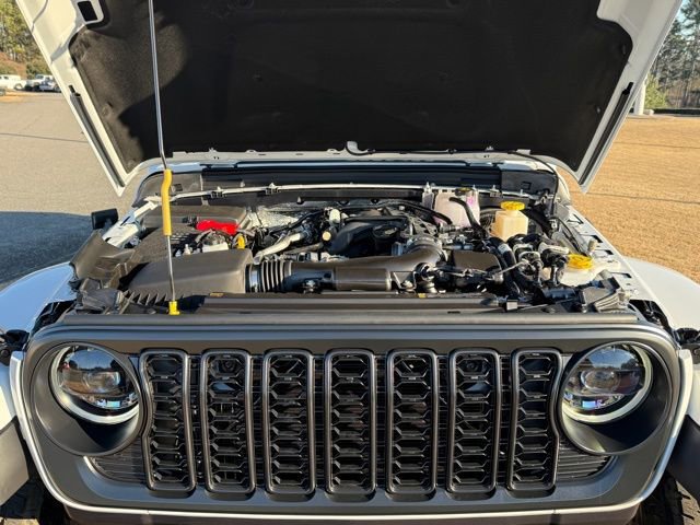 New 2026 Jeep Gladiator Sport AWD/4WD image 30