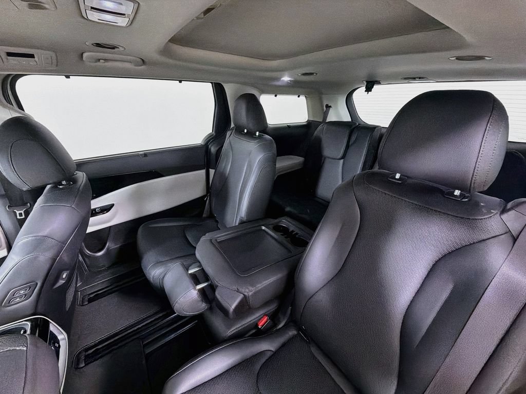 Used 2024 Kia Carnival SX Prestige FWD image 26