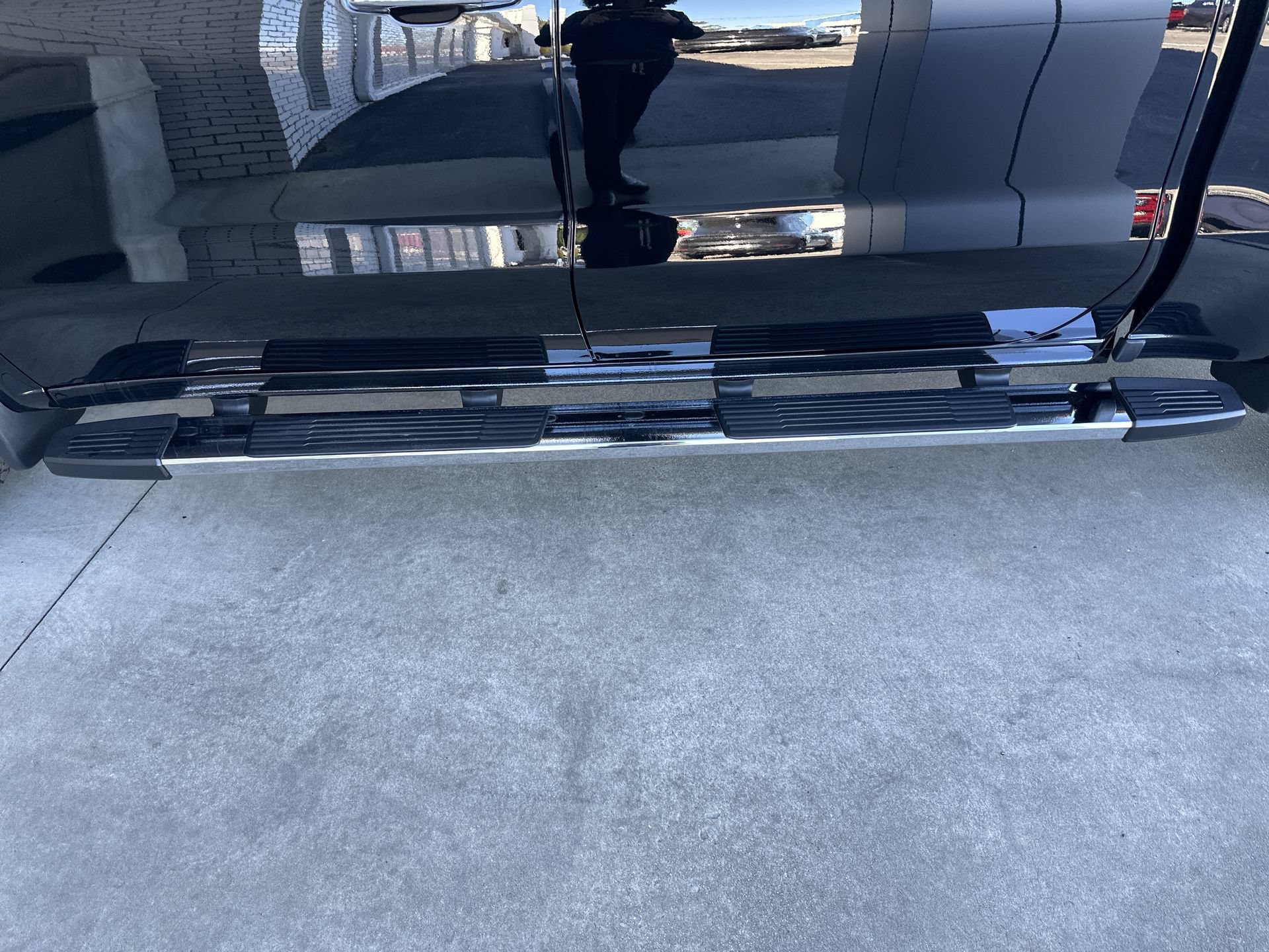 Certified 2025 Chevrolet Silverado 1500 LTZ AWD/4WD image 36