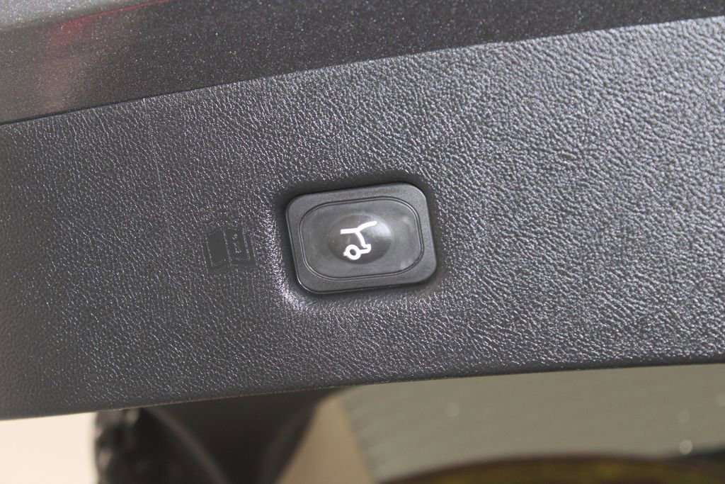 Used 2022 Lincoln Nautilus Reserve image 17