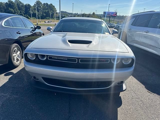 Used 2019 Dodge Challenger R/T w/ Driver Convenience Group RWD image 2