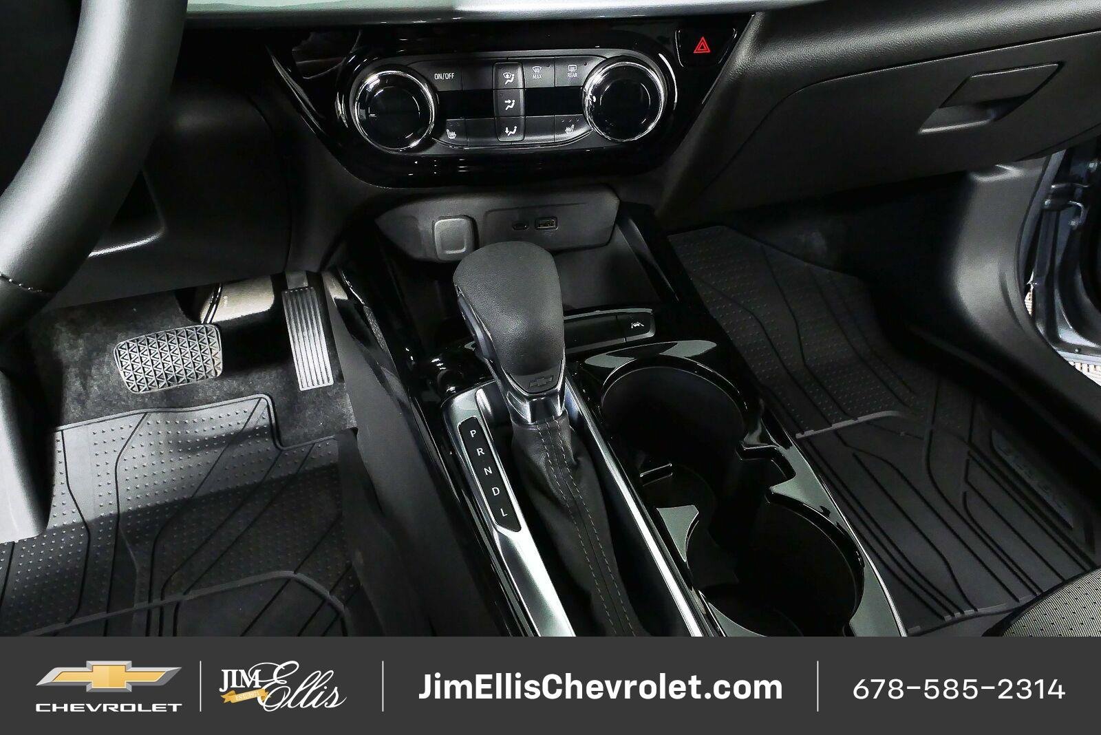 New 2026 Chevrolet Trax LT w/ Driver Confidence Package FWD image 16