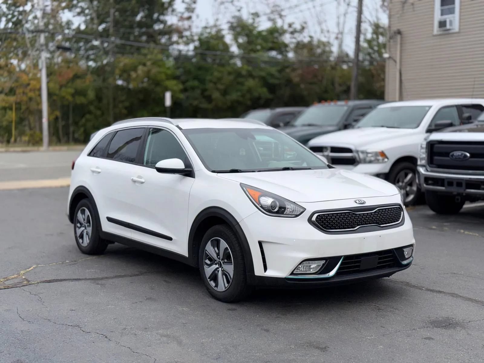 Used 2019 Kia Niro LX FWD image 3