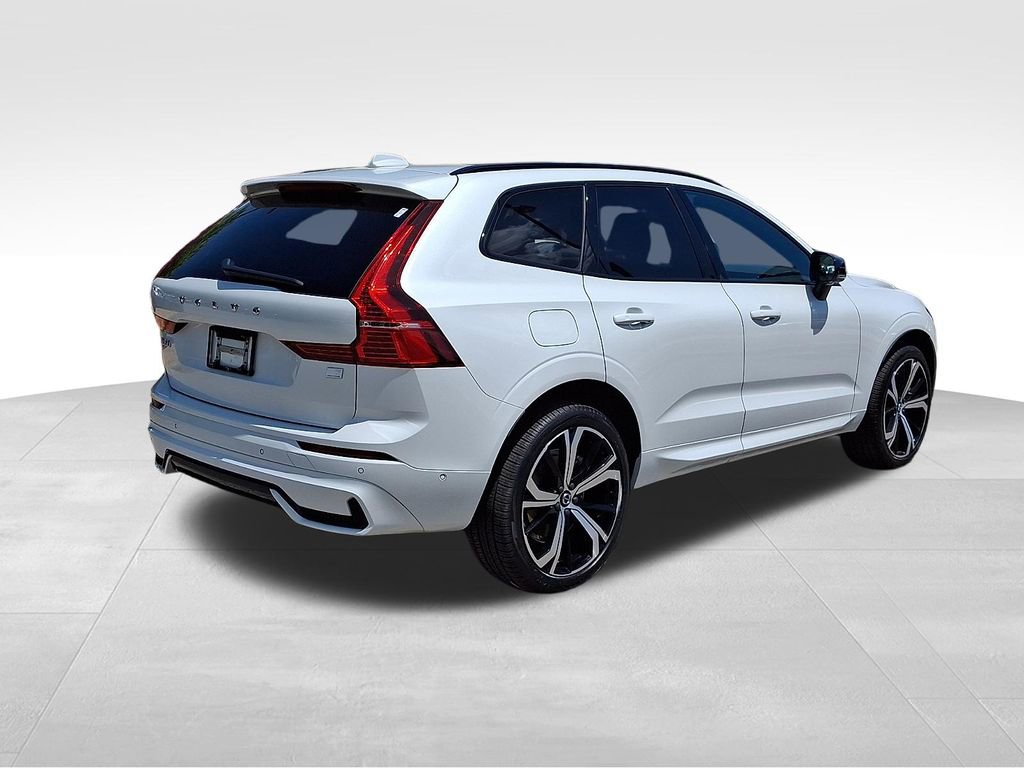 Used 2022 Volvo XC60 T8 R-Design w/ Advanced Package AWD/4WD image 6