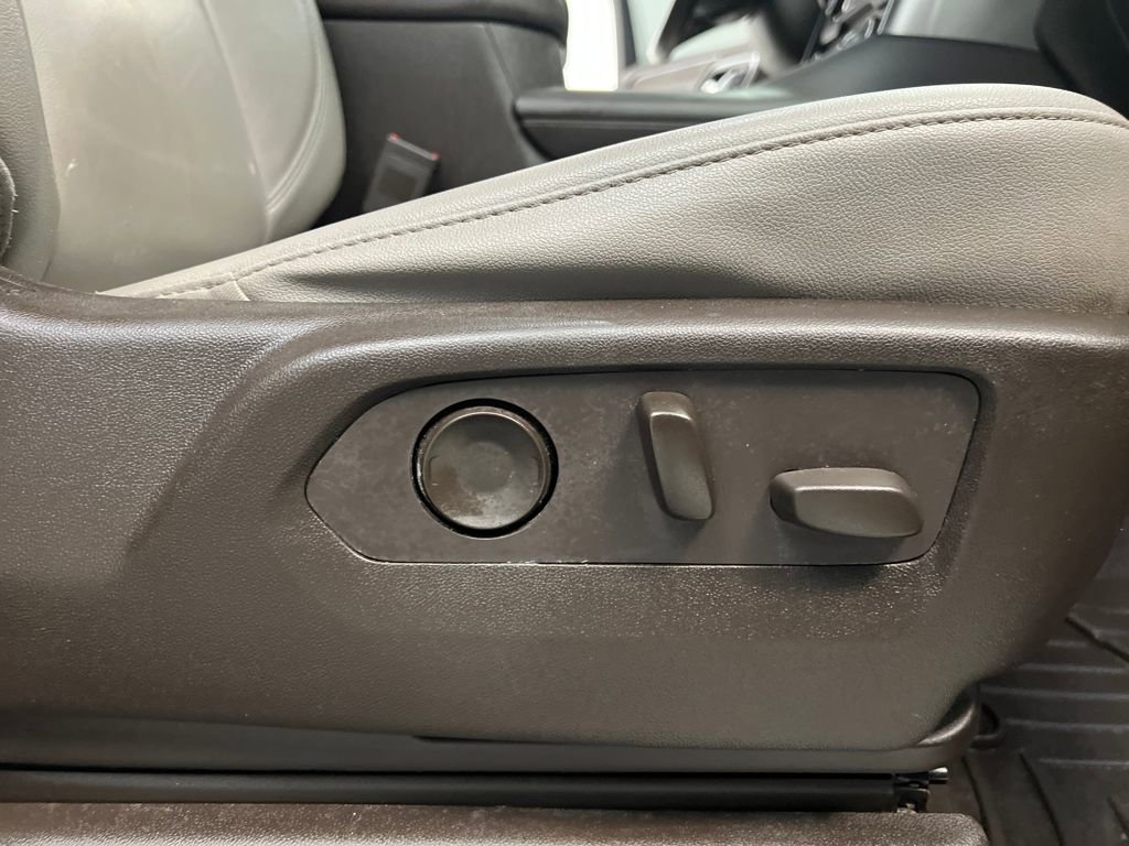 Used 2021 Chevrolet Suburban Z71 w/ Z71 Off-Road Package image 25