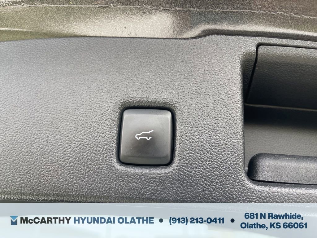 Used 2020 Ford Escape Titanium w/ Titanium Premium Package 2.0 image 13