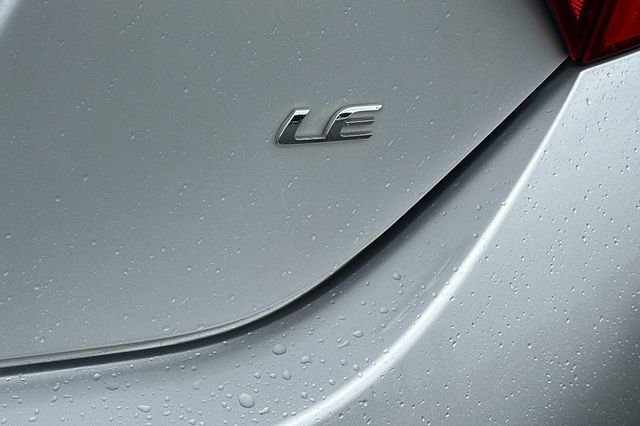 Used 2015 Toyota Corolla LE image 28