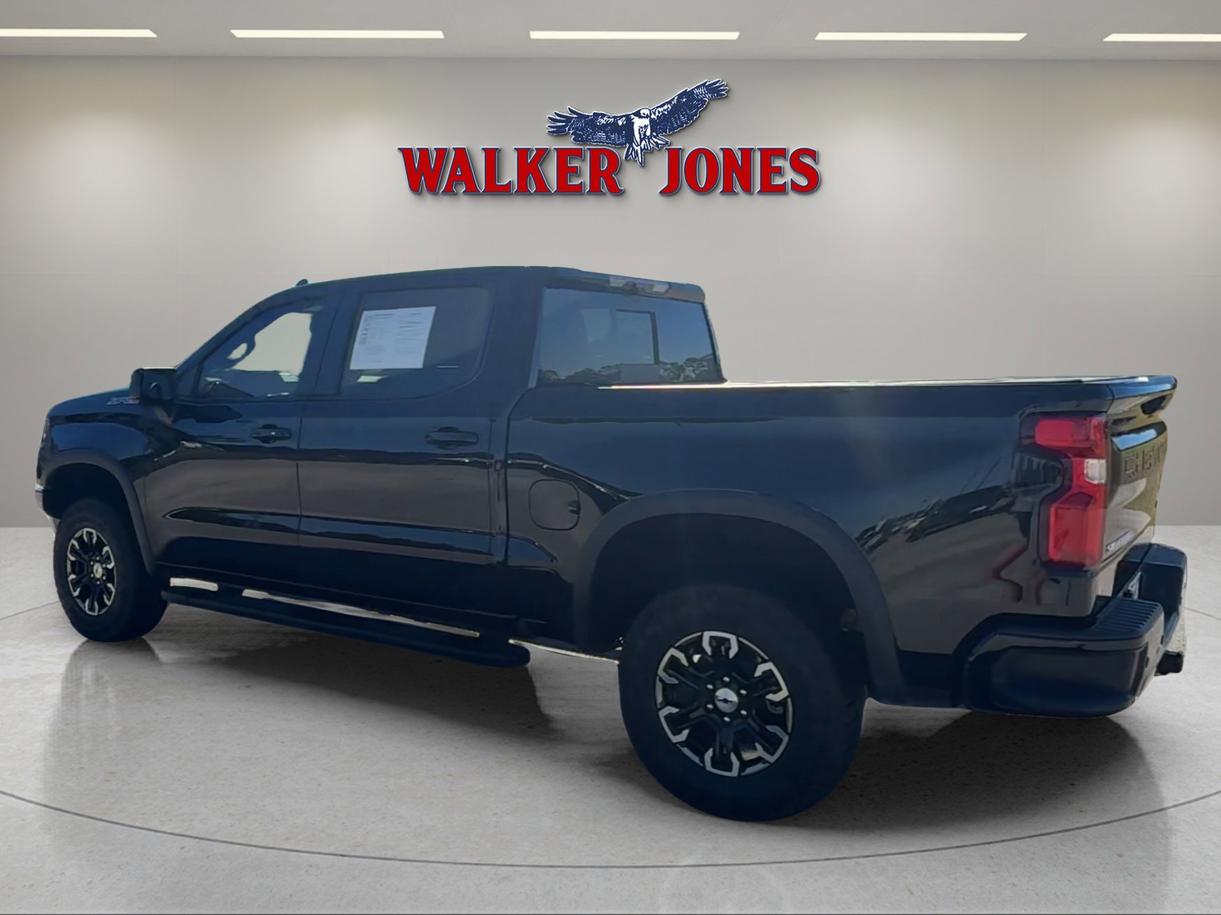 Used 2024 Chevrolet Silverado 1500 ZR2 w/ Technology Package image 5