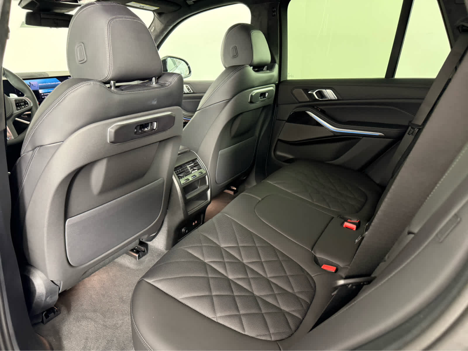 New 2026 BMW X5 xDrive50e w/ M Sport Package AWD/4WD image 13