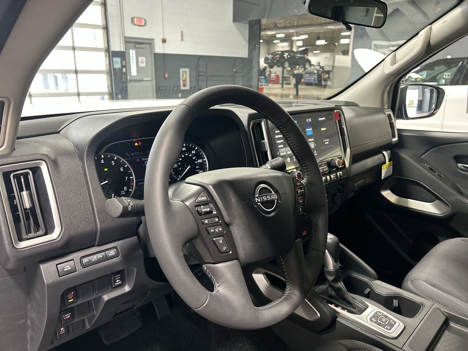New 2026 Nissan Frontier SV w/ SV Convenience Package image 28