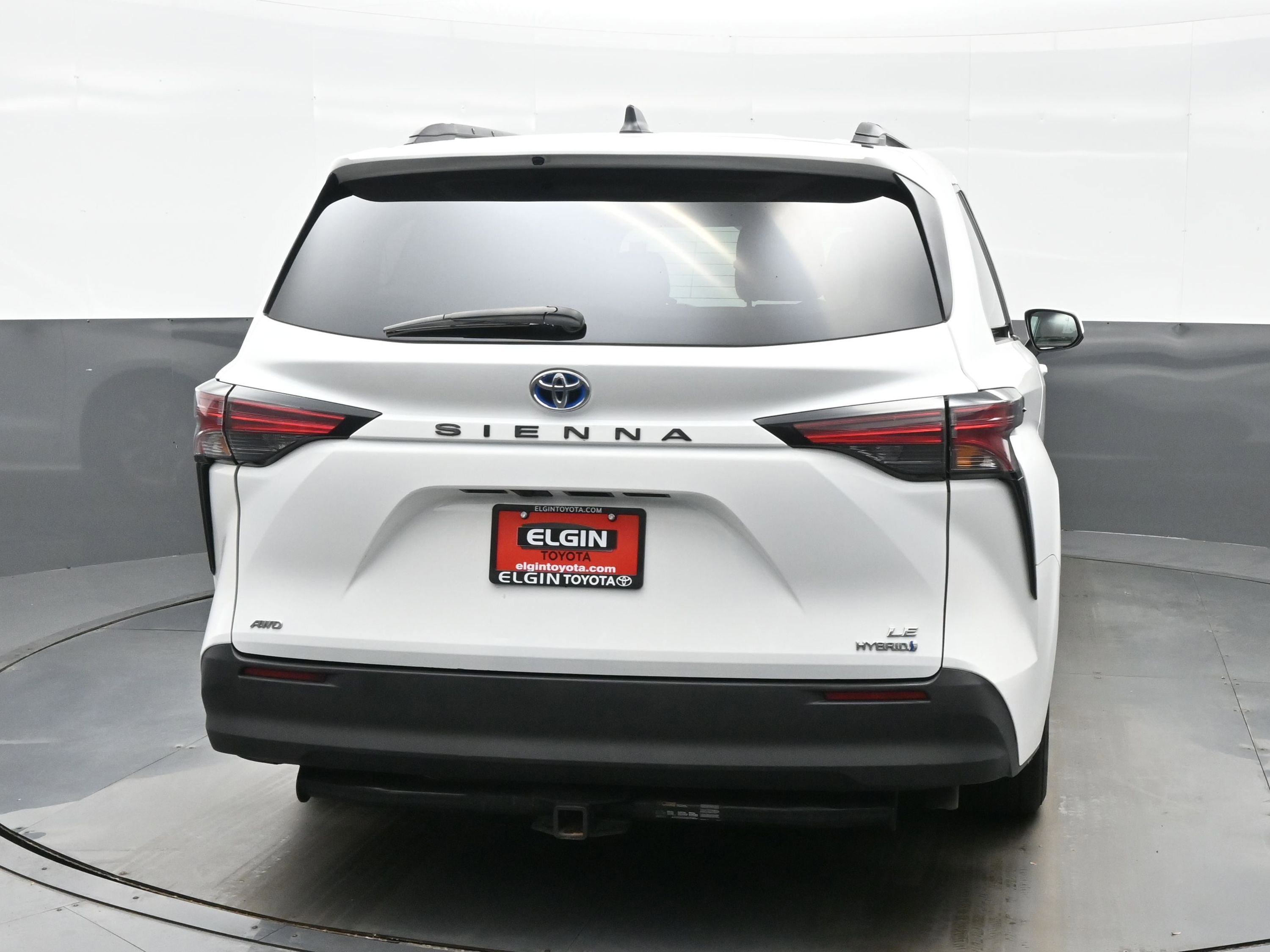 Used 2022 Toyota Sienna LE image 5