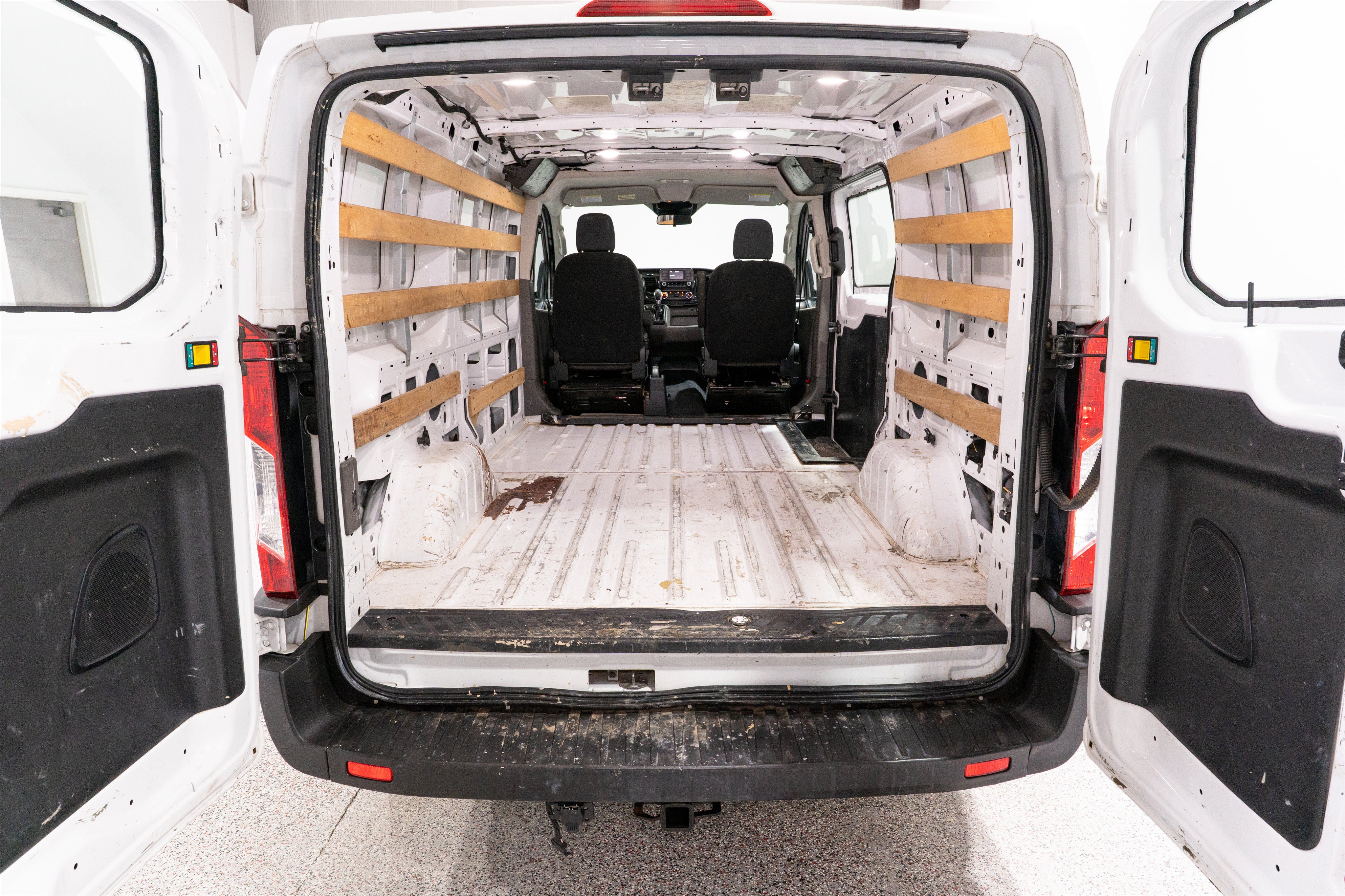 Used 2020 Ford Transit 250 Low Roof w/ Exterior Upgrade Package RWD image 11