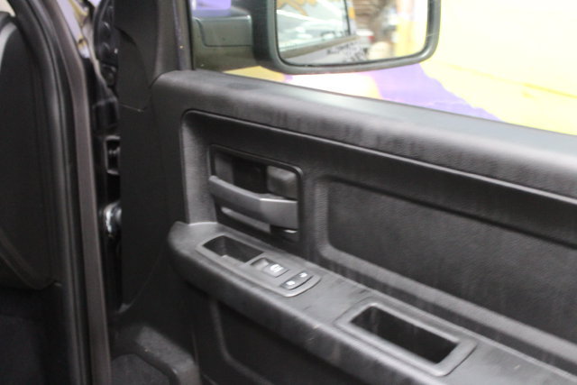 Used 2021 RAM 1500 Express w/ Wheel & Sound Group AWD/4WD image 11