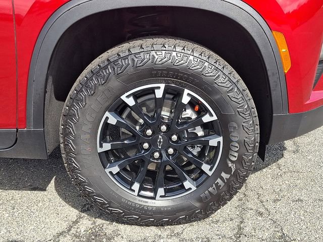 Certified 2025 Chevrolet Traverse Z71 w/ Driver Confidence Package AWD/4WD image 9