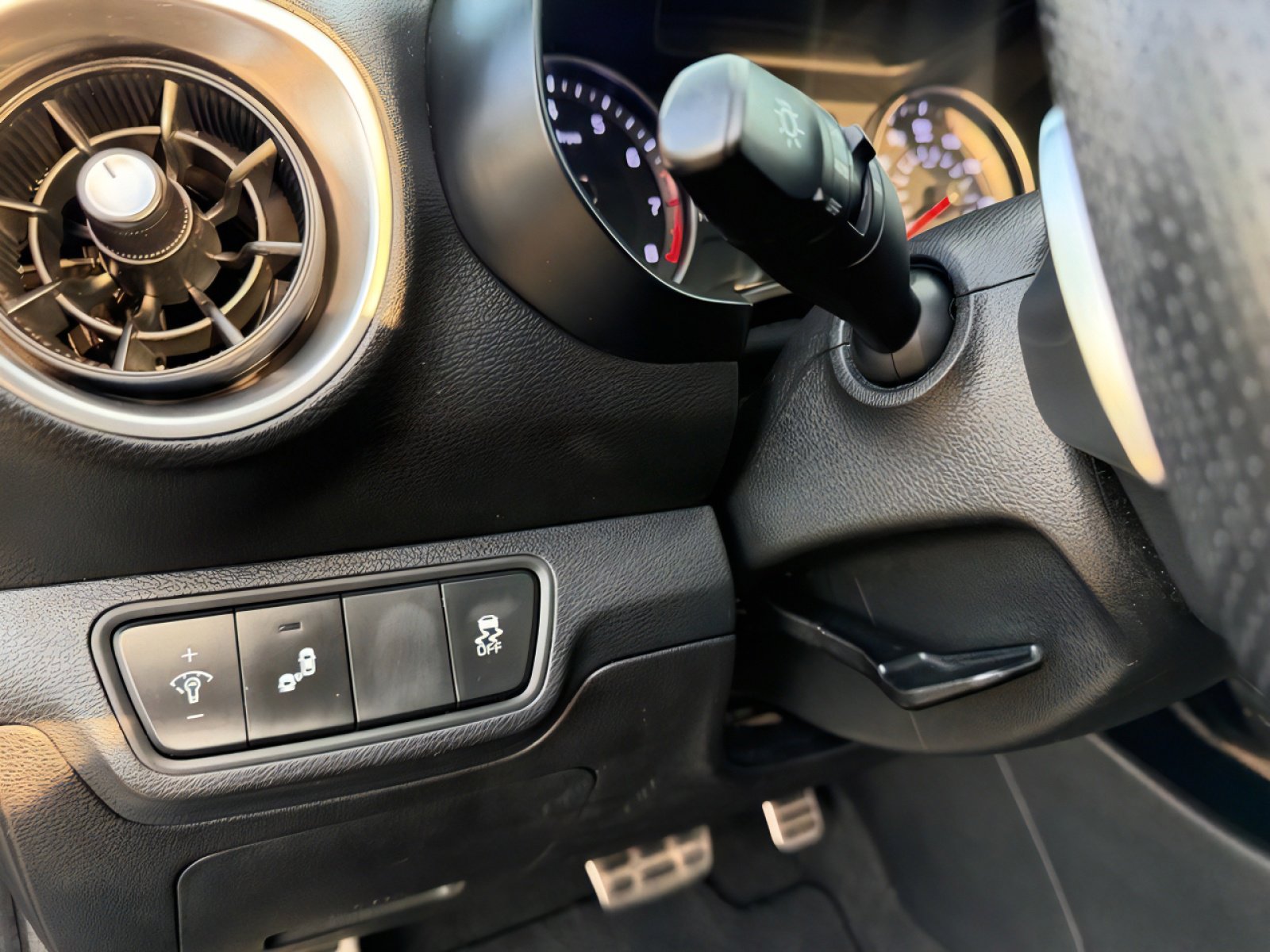 Used 2023 Kia Forte GT w/ GT2 Package image 25