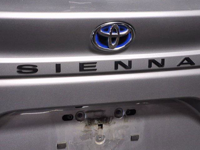 Certified 2024 Toyota Sienna XLE image 7