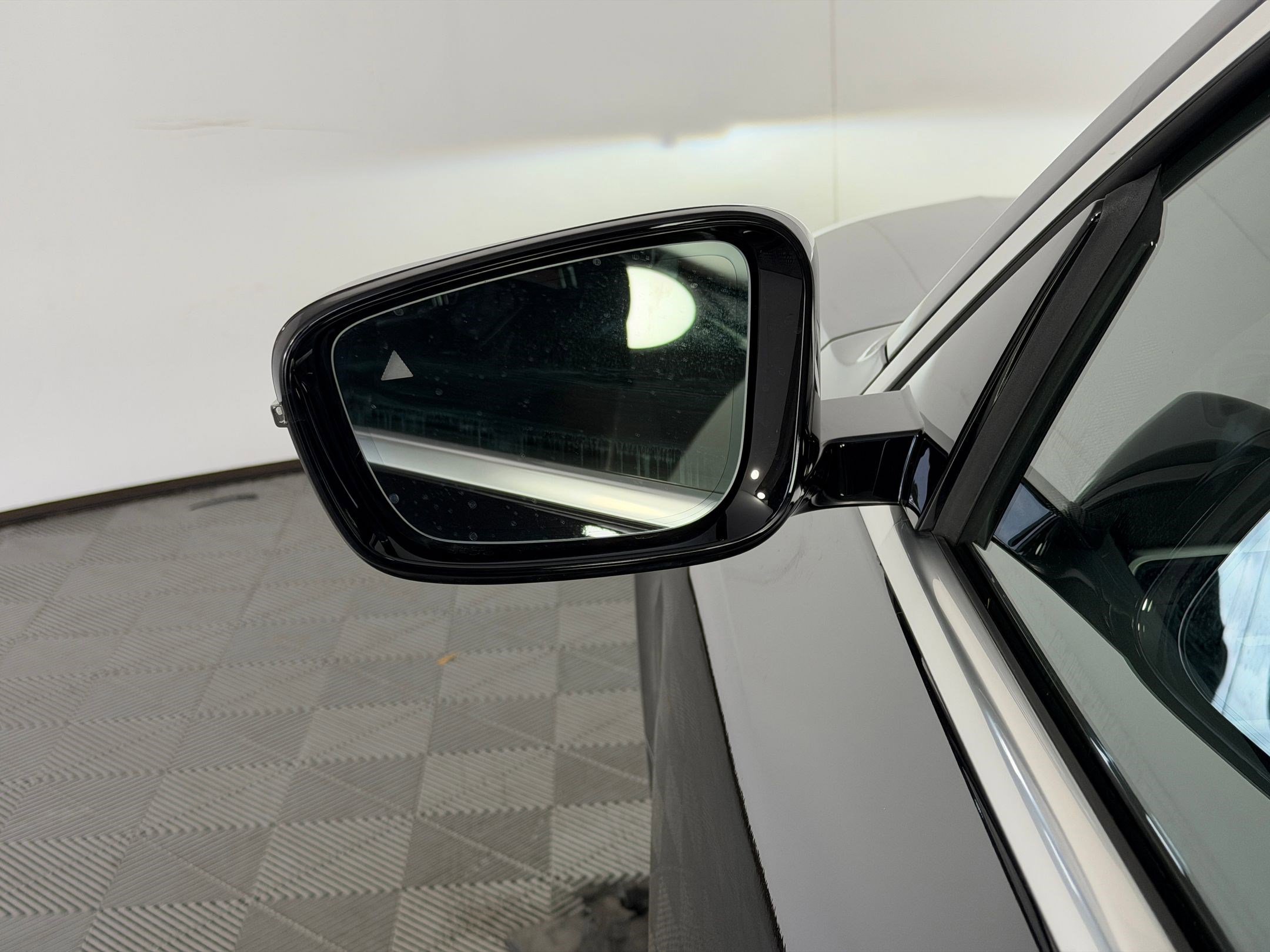 Used 2023 BMW i4 eDrive35 w/ Premium Package image 22